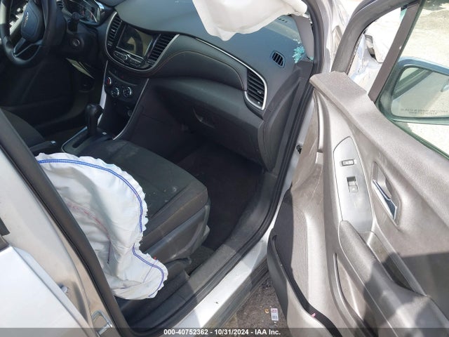 Chevrolet TRAX LS 2018 3GNCJKSB8JL192963 Image 5