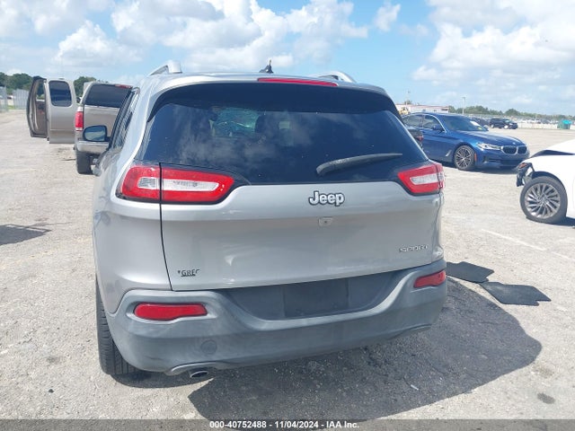 1C4PJLAB8FW620565 Jeep Cherokee Sport