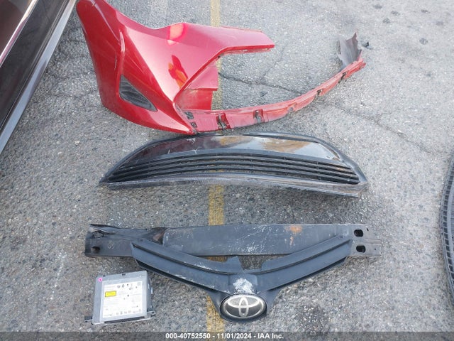5YFBURHE1KP946456 Toyota COROLLA LE