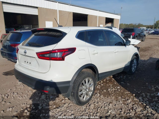 JN1BJ1AV8MW320615 Nissan Rogue Sport S Fwd Xtronic Cvt