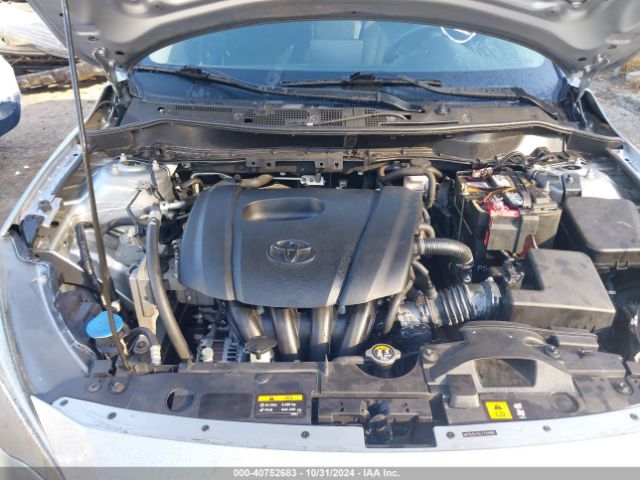 3MYDLBJV5LY704995 Toyota YARIS LE