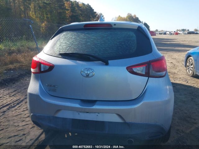 3MYDLBJV5LY704995 Toyota YARIS LE