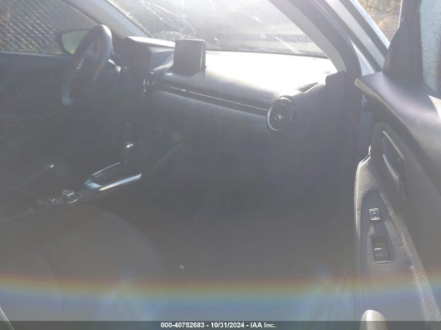 3MYDLBJV5LY704995 Toyota YARIS LE