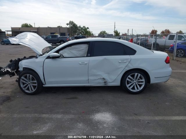 1VWLA7A33KC007115 Volkswagen Passat 2.0t Wolfsburg Edition