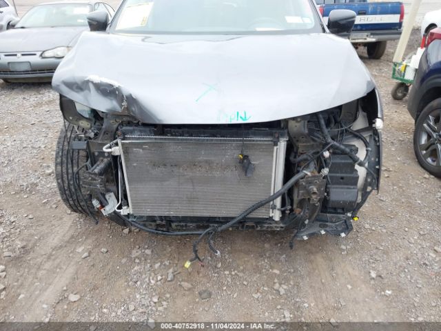 5N1AT2MVXJC799102 Nissan ROGUE SV