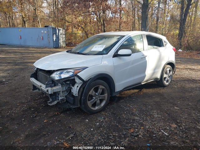 Honda HR-V LX 2018 3CZRU6H30JM717326 Image 2
