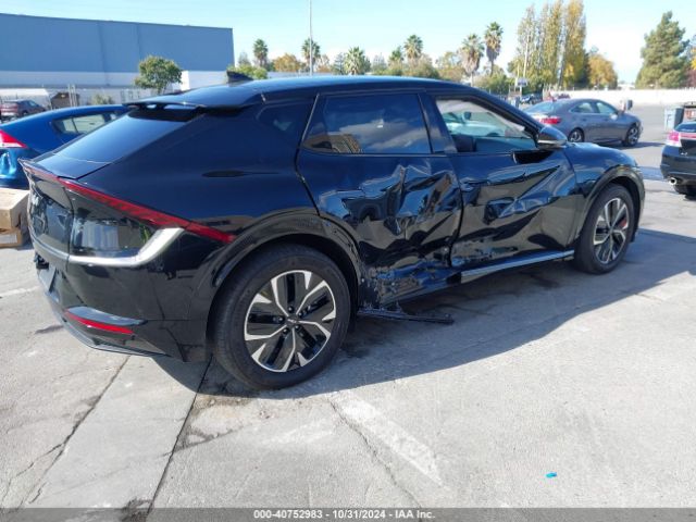 KNDC34LA8N5071327 KIA Ev6 Wind