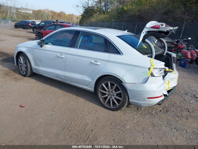 2015 AUDI A3 WAUEFGFF5F1137444 Photo 2
