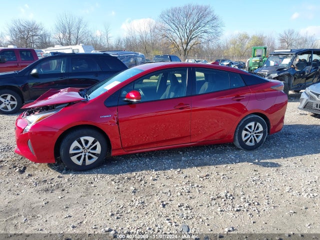 JTDKARFU6G3502962 Toyota Prius Three