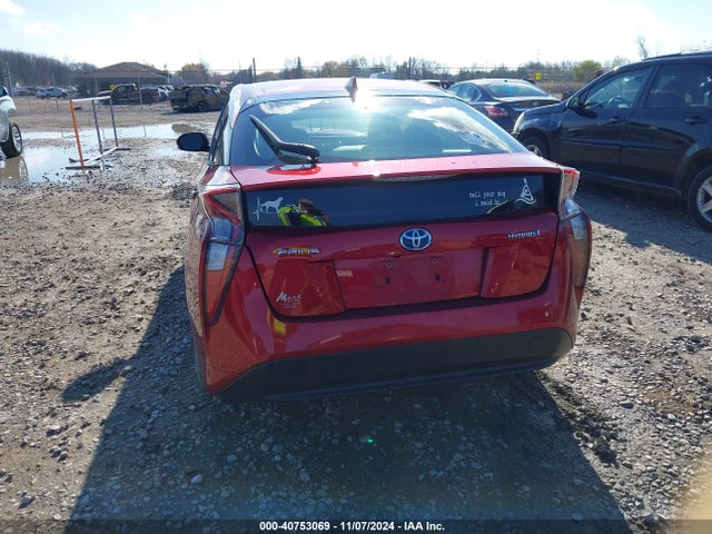 JTDKARFU6G3502962 Toyota Prius Three