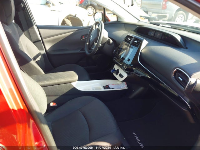 JTDKARFU6G3502962 Toyota Prius Three