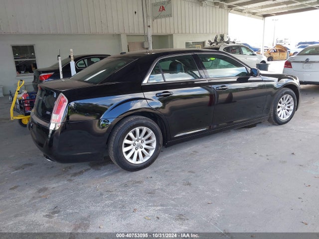 2C3CCAAG6EH127851 Chrysler 300