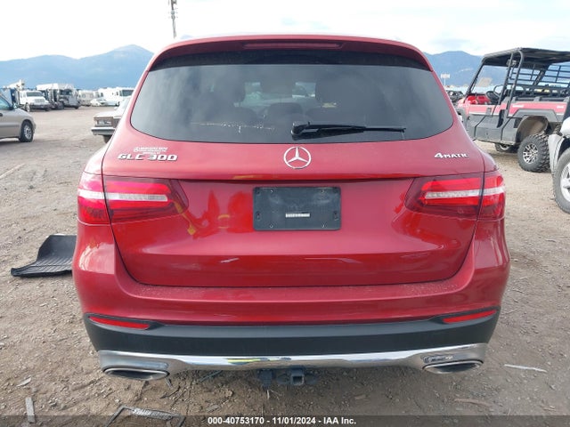 2018 Mercedes-benz Glc 300 4matic მანქანა იყიდება აუქციონზე, vin: WDC0G4KB3JV015978, აუქციონის ნომერი: 40753170