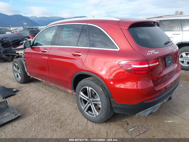 2018 MERCEDES-BENZ GLC 300 WDC0G4KB3JV015978 Photo 2