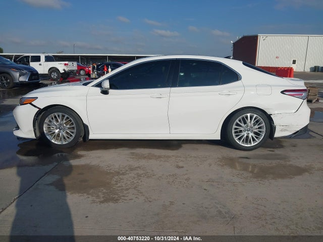 Toyota CAMRY XLE 2018 4T1B11HK4JU024650 Image 14