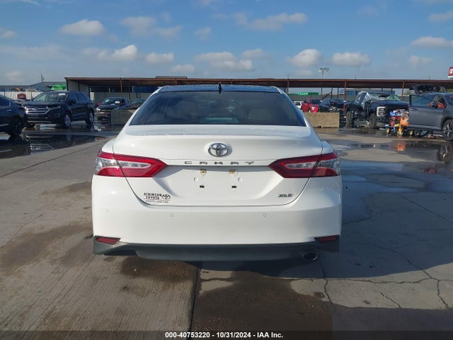 Toyota CAMRY XLE 2018 4T1B11HK4JU024650 Image 16