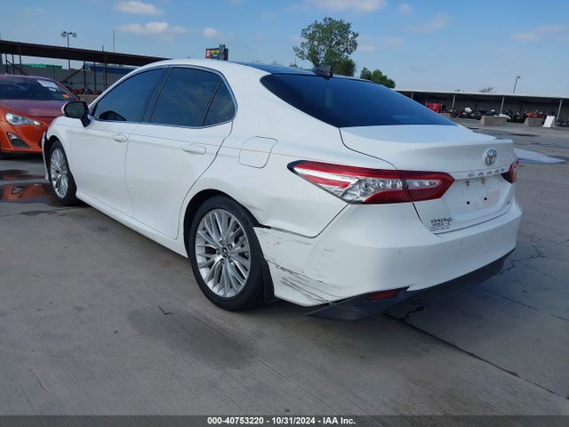 Toyota CAMRY XLE 2018 4T1B11HK4JU024650 Image 3