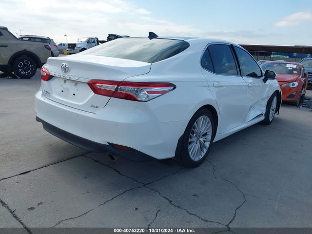 Toyota CAMRY XLE 2018 4T1B11HK4JU024650 Image 4