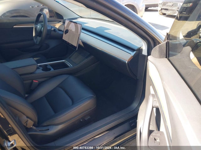 2021 TESLA MODEL 3 5YJ3E1EB5MF096519 Photo 4