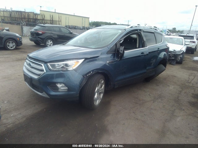 Ford Escape Titanium 2018 1FMCU0J94JUA44409 Image 2
