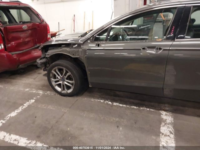 3FA6P0RU2KR260159 Ford Fusion Hybrid Titanium