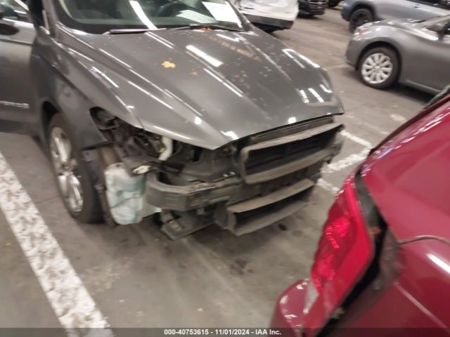 3FA6P0RU2KR260159 Ford Fusion Hybrid Titanium