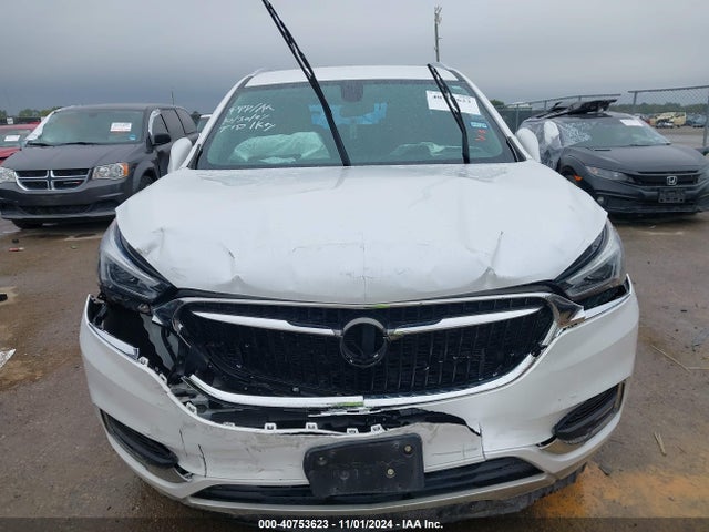 5GAERBKW3JJ221890 Buick Enclave Essence