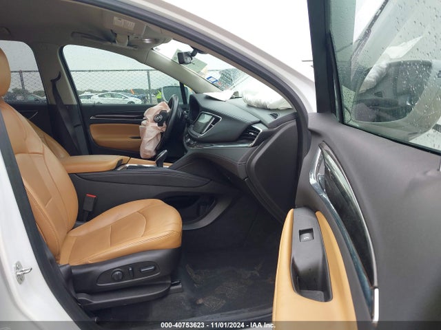 5GAERBKW3JJ221890 Buick Enclave Essence