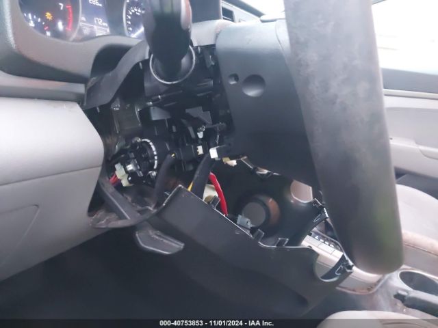 5NPD74LF3HH136111 Hyundai ELANTRA SE