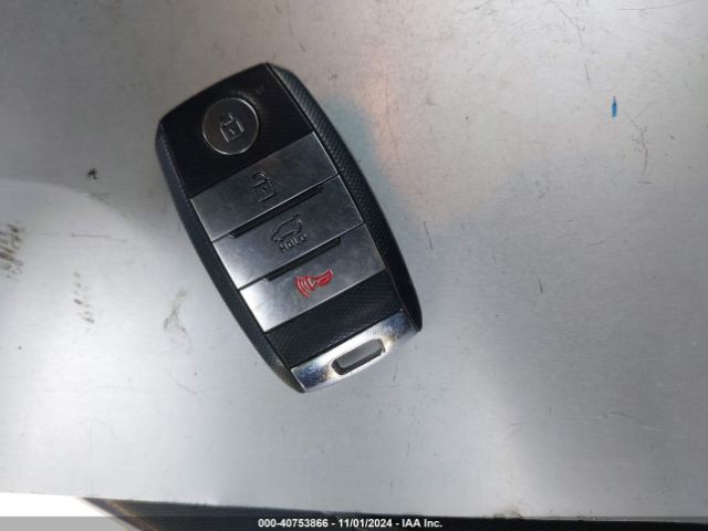 KNDCB3LC8H5104376 KIA NIRO LX