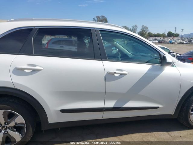 KNDCB3LC8H5104376 KIA NIRO LX