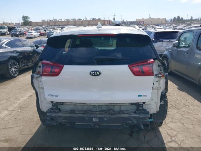 KNDCB3LC8H5104376 KIA NIRO LX