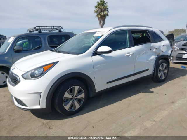 KNDCB3LC8H5104376 KIA NIRO LX
