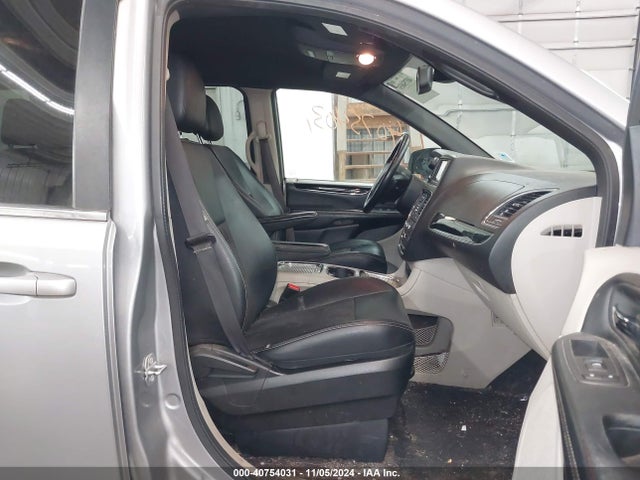 40754031 :رقم المزاد ، 2C4RDGCG4KR679406 vin ، 2019 Dodge Grand Caravan Sxt مزاد بيع