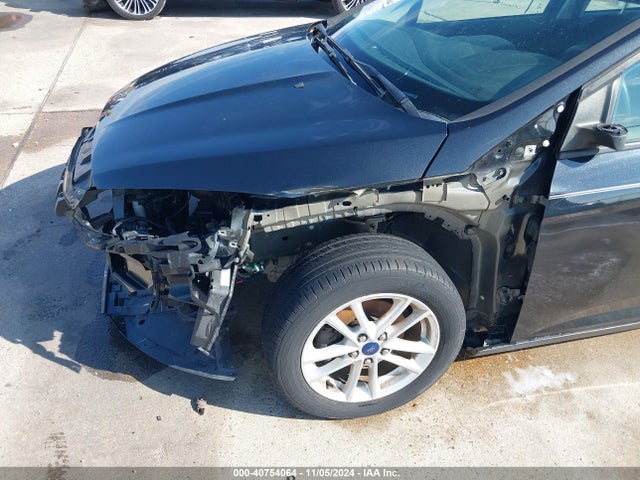 Ford FOCUS SE 2015 1FADP3F24FL356911 Image 18