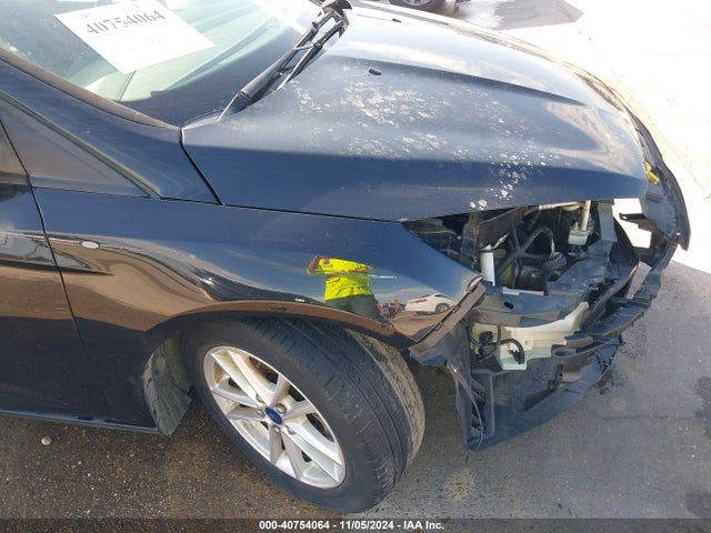 Ford FOCUS SE 2015 1FADP3F24FL356911 Image 19