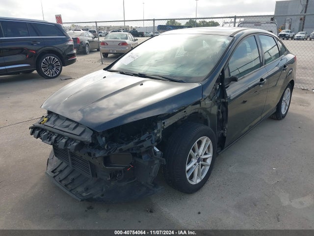 Ford FOCUS SE 2015 1FADP3F24FL356911 Image 2