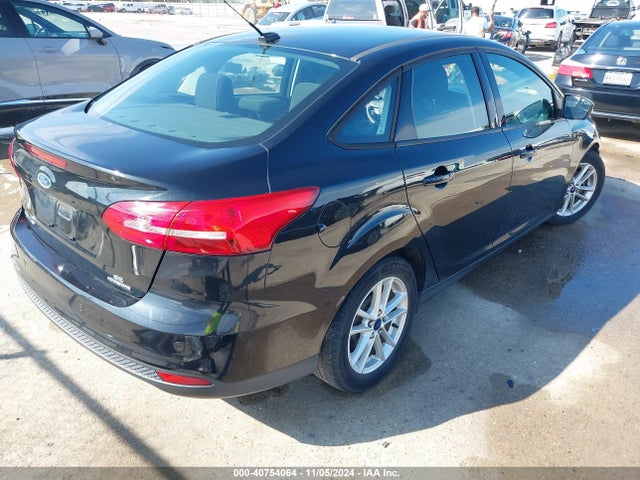 Ford FOCUS SE 2015 1FADP3F24FL356911 Image 4