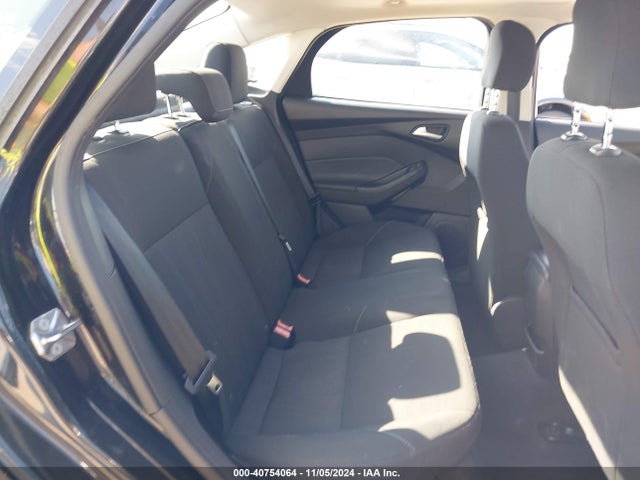 Ford FOCUS SE 2015 1FADP3F24FL356911 Image 8