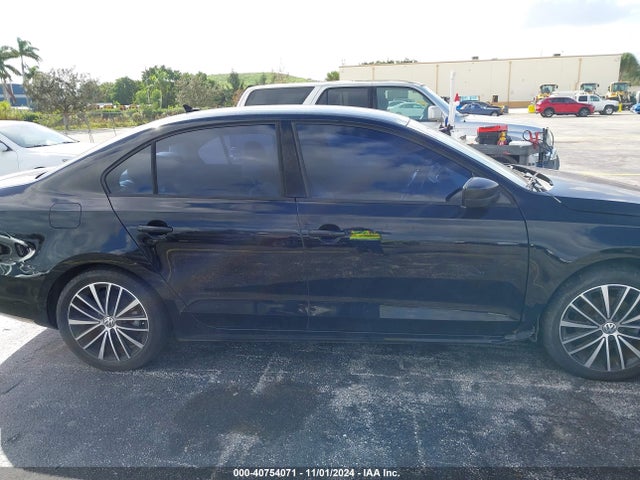 3VWD17AJ5GM218101 Volkswagen Jetta 1.8t Sport