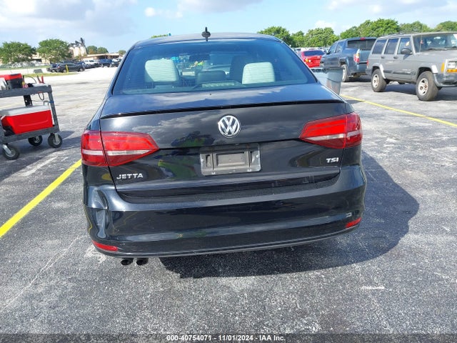 3VWD17AJ5GM218101 Volkswagen Jetta 1.8t Sport