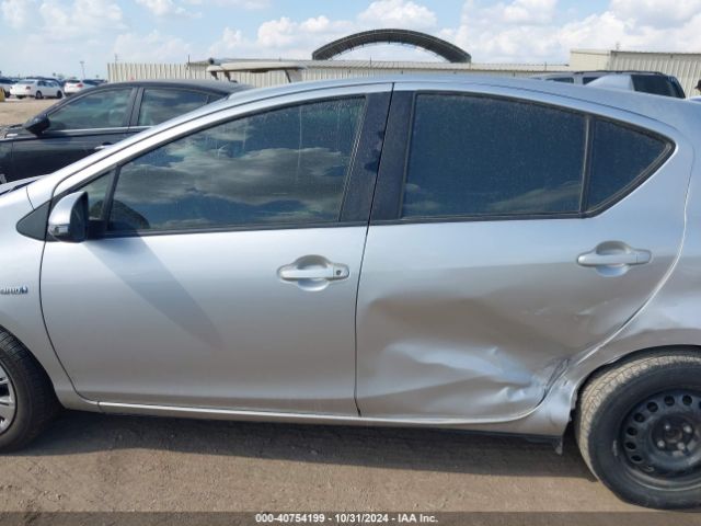 JTDKDTB30F1580469 Toyota Prius C Two