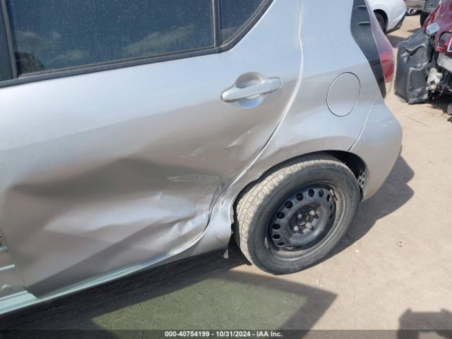 JTDKDTB30F1580469 Toyota Prius C Two