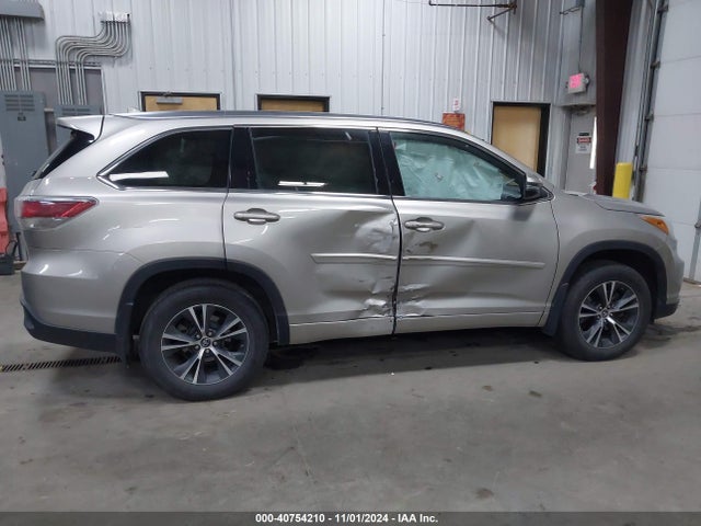 Toyota Highlander Xle V6 2016 5TDJKRFH8GS277888 Image 13