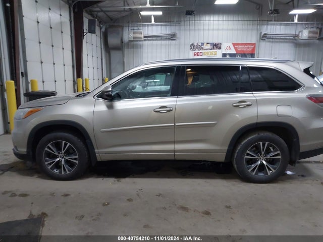 Toyota Highlander Xle V6 2016 5TDJKRFH8GS277888 Image 14