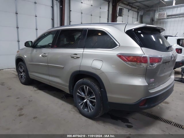 Toyota Highlander Xle V6 2016 5TDJKRFH8GS277888 Image 3