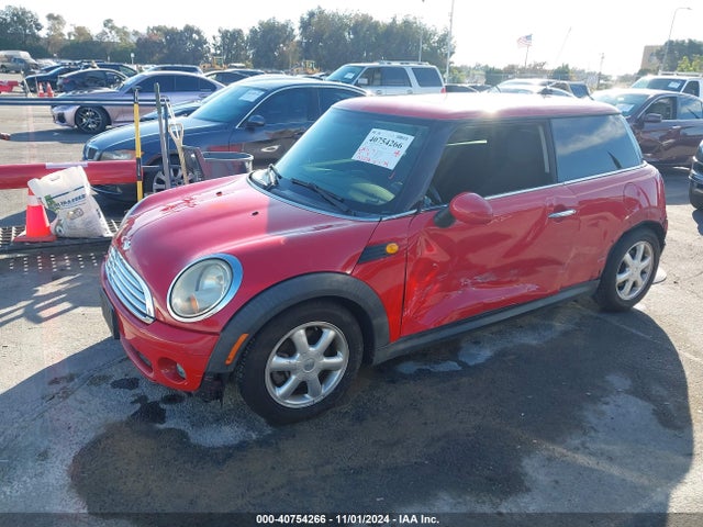 2009 MINI COOPER WMWMF33549TW72578 Photo 1
