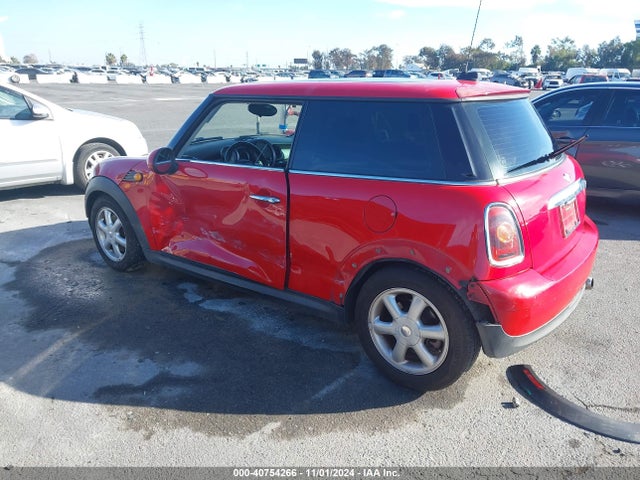 2009 MINI COOPER WMWMF33549TW72578 Photo 2