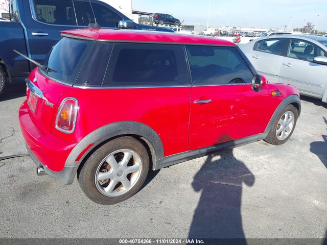 2009 MINI COOPER WMWMF33549TW72578 Photo 3