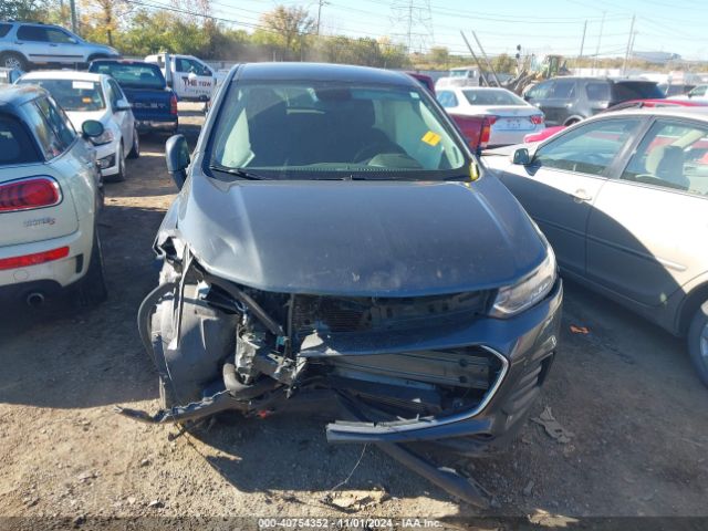 3GNCJKSB9KL381395 Chevrolet TRAX LS